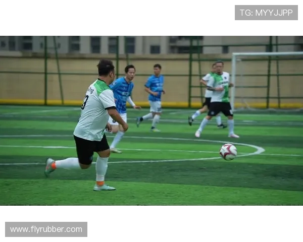 杭州足球队进攻战术解析与球员表现评估